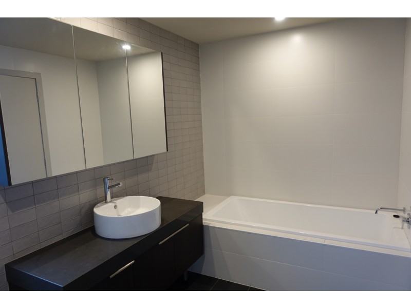 6 Ironside Street, St Lucia QLD 4067