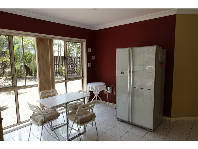 31 Palm Street, Kenmore QLD 4069