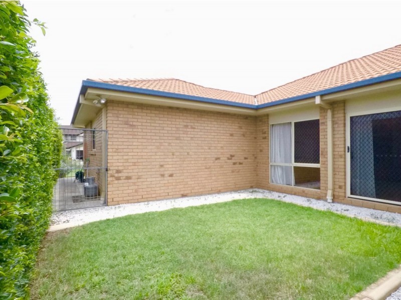 9 Hamilton Close, Forest Lake QLD 4078