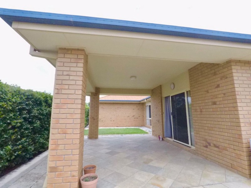 9 Hamilton Close, Forest Lake QLD 4078