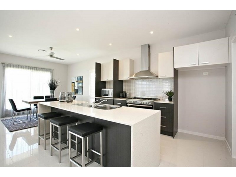 3 Boronia Court, Springfield Lakes QLD 4300