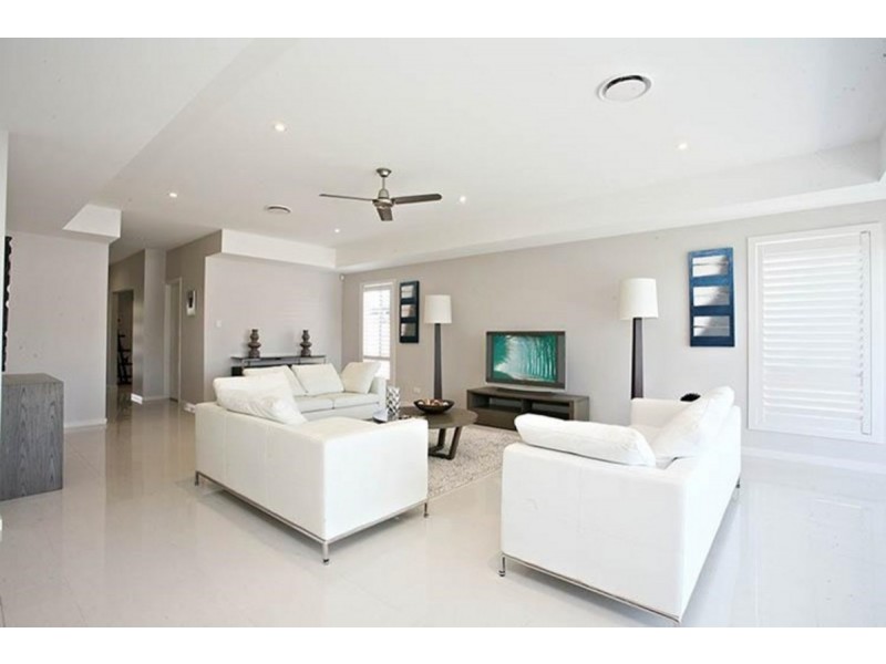 3 Boronia Court, Springfield Lakes QLD 4300