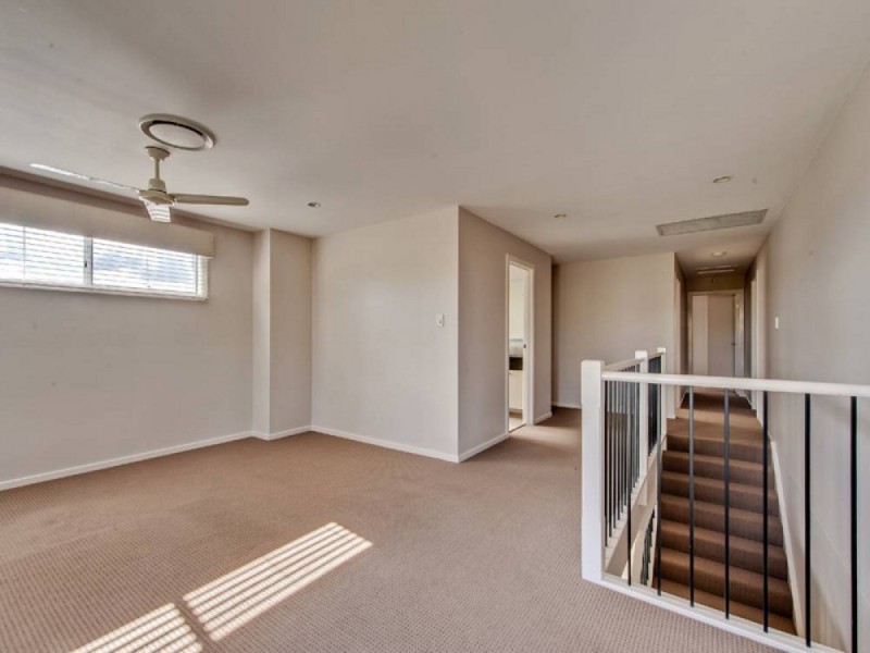 3 Boronia Court, Springfield Lakes QLD 4300