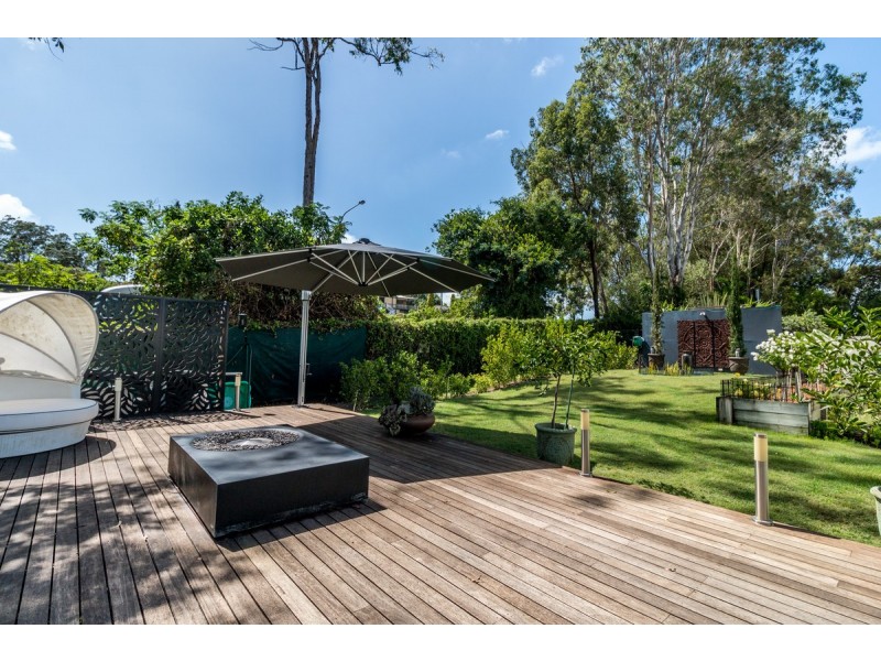 1004 Lakeview Terrace, Benowa QLD 4217