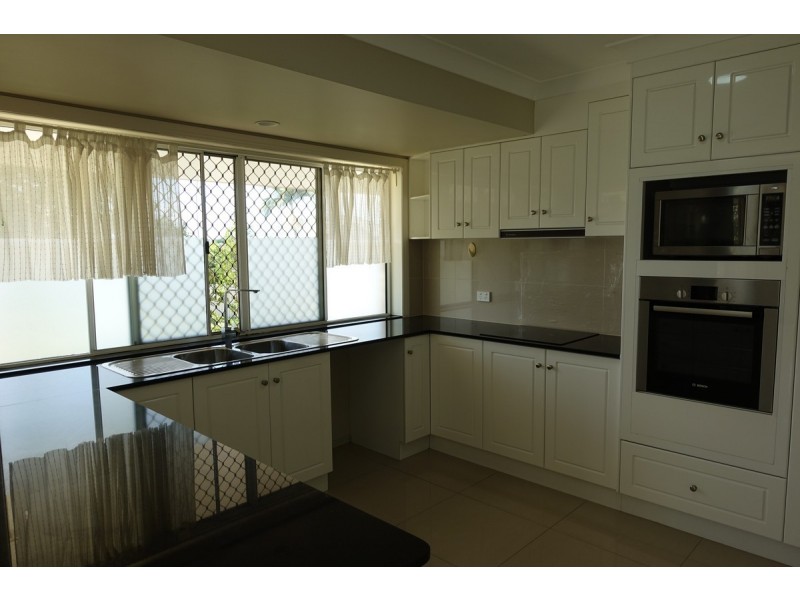 33 Bordeaux Street, Eight Mile Plains QLD 4113