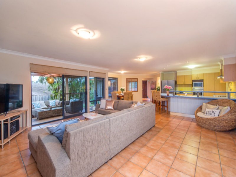 9 Apple Blossom Place, Eight Mile Plains QLD 4113