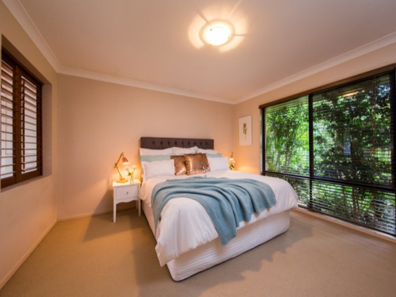 9 Apple Blossom Place, Eight Mile Plains QLD 4113