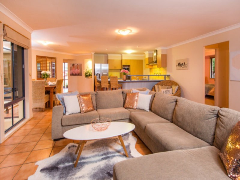 9 Apple Blossom Place, Eight Mile Plains QLD 4113