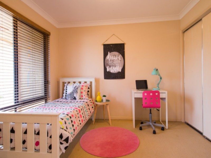 9 Apple Blossom Place, Eight Mile Plains QLD 4113