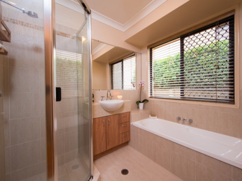 9 Apple Blossom Place, Eight Mile Plains QLD 4113