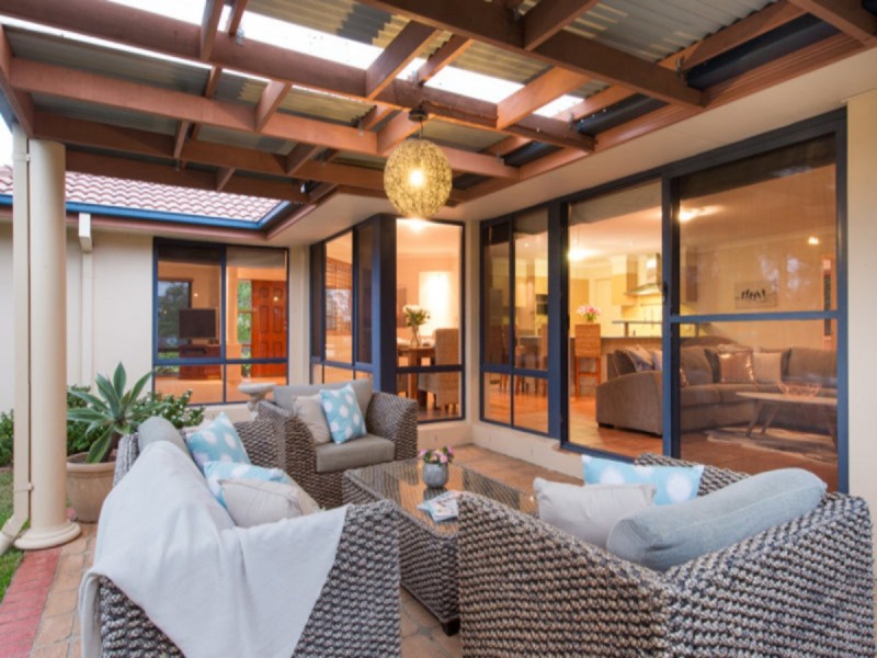 9 Apple Blossom Place, Eight Mile Plains QLD 4113