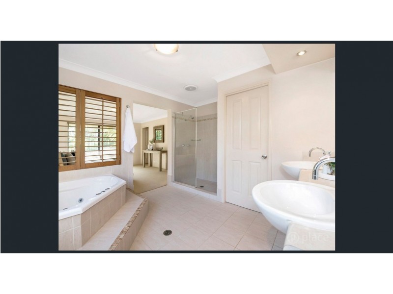 9A Apple Blossom Place, Eight Mile Plains QLD 4113