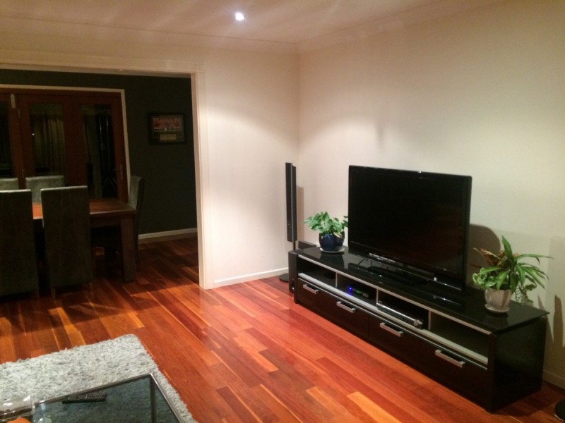 11 Mapleleaf Street, Eight Mile Plains QLD 4113