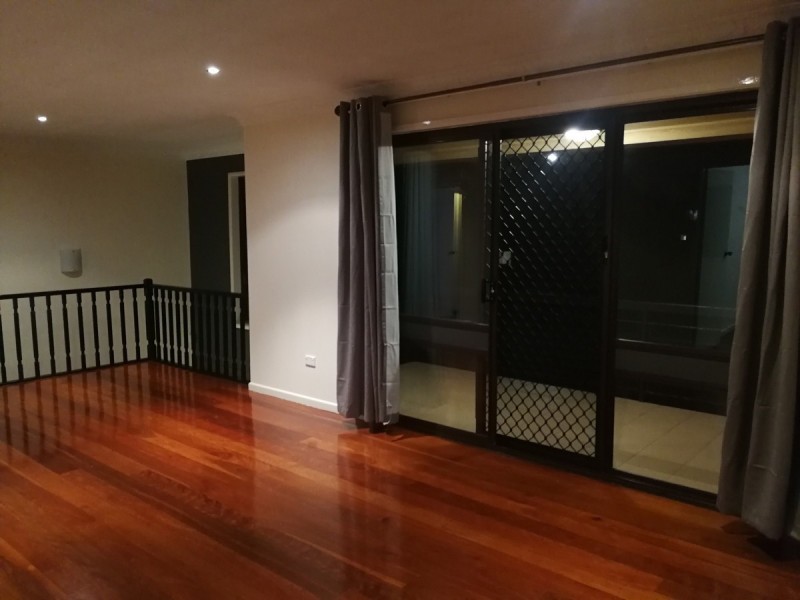 11 Mapleleaf Street, Eight Mile Plains QLD 4113