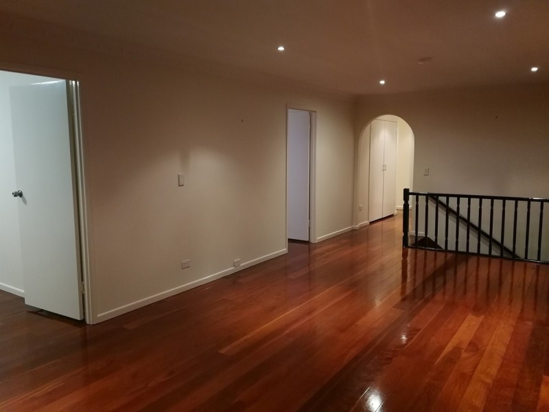 11 Mapleleaf Street, Eight Mile Plains QLD 4113