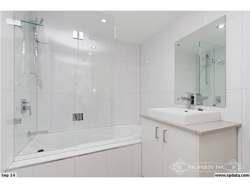 36-41 Kitchener Street, Coorparoo QLD 4151