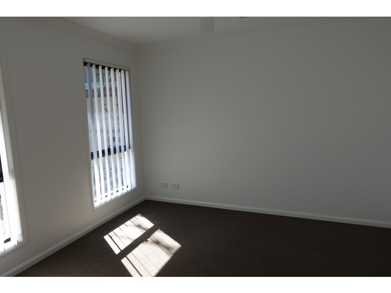 12 Newland Crescent, Parkinson QLD 4115