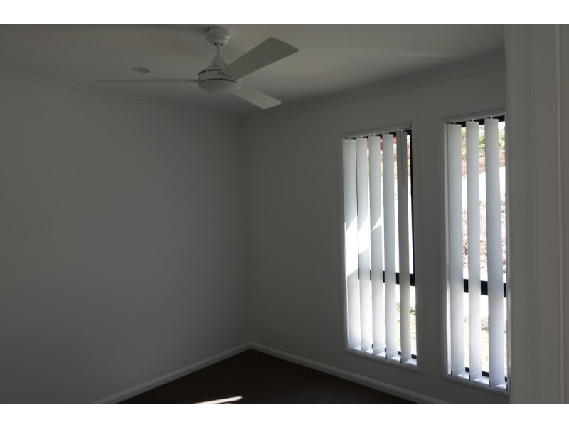 12 Newland Crescent, Parkinson QLD 4115