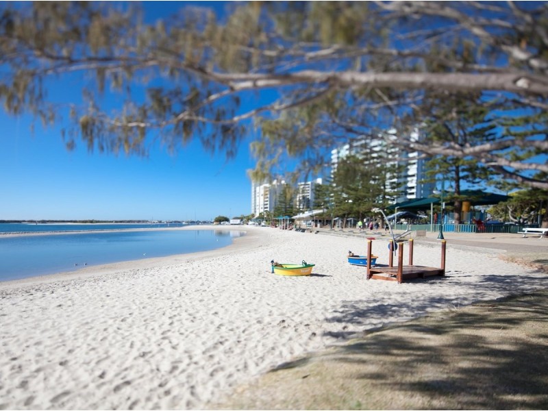 Labrador QLD 4215