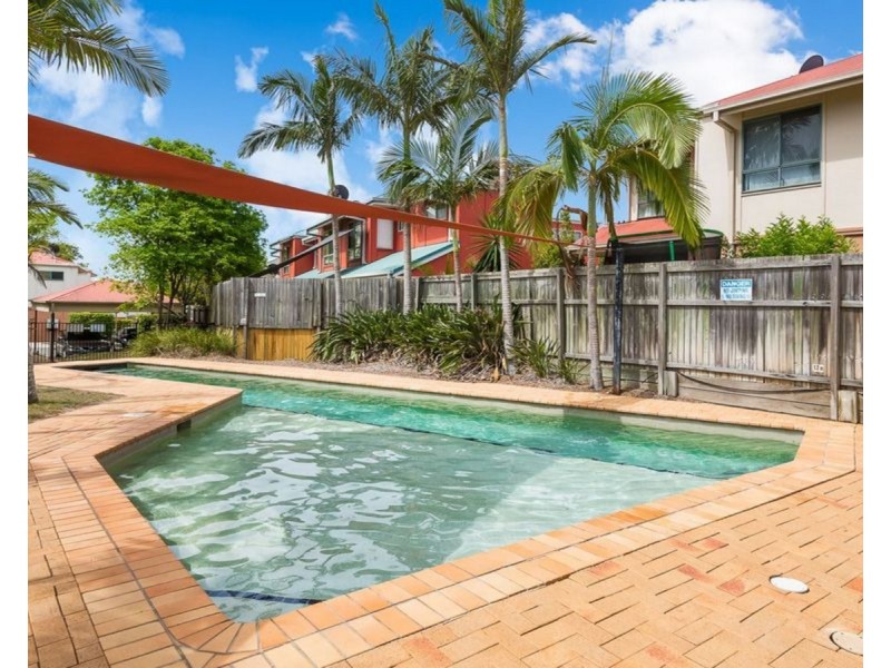 Oxley QLD 4075