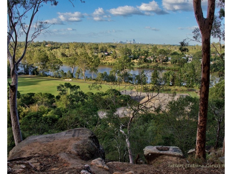 Seventeen Mile Rocks QLD 4073