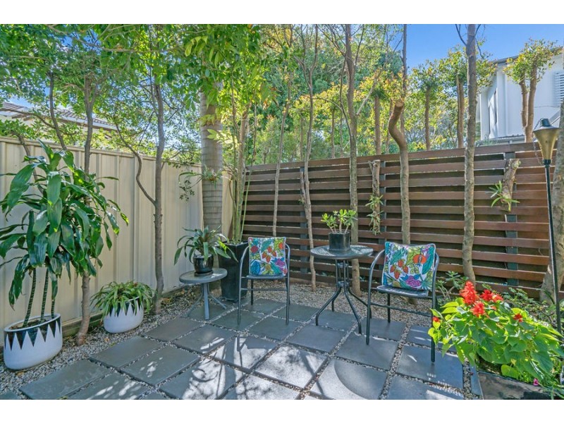 1/6 Peter Parade, Miami QLD 4220