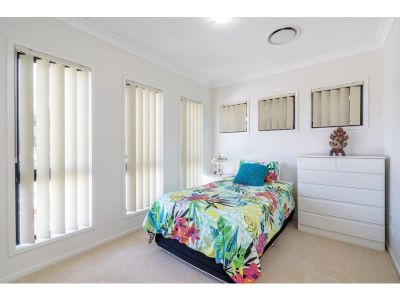 1/6 Peter Parade, Miami QLD 4220