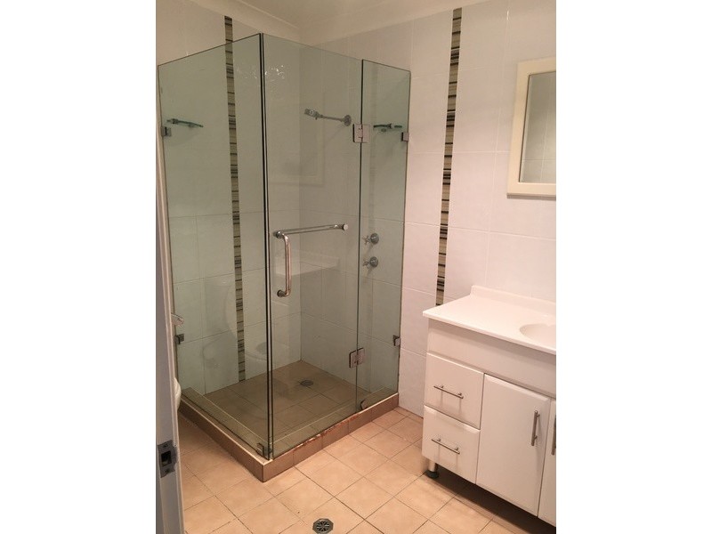 61 Northcliffe Drive, Lake Heights NSW 2502