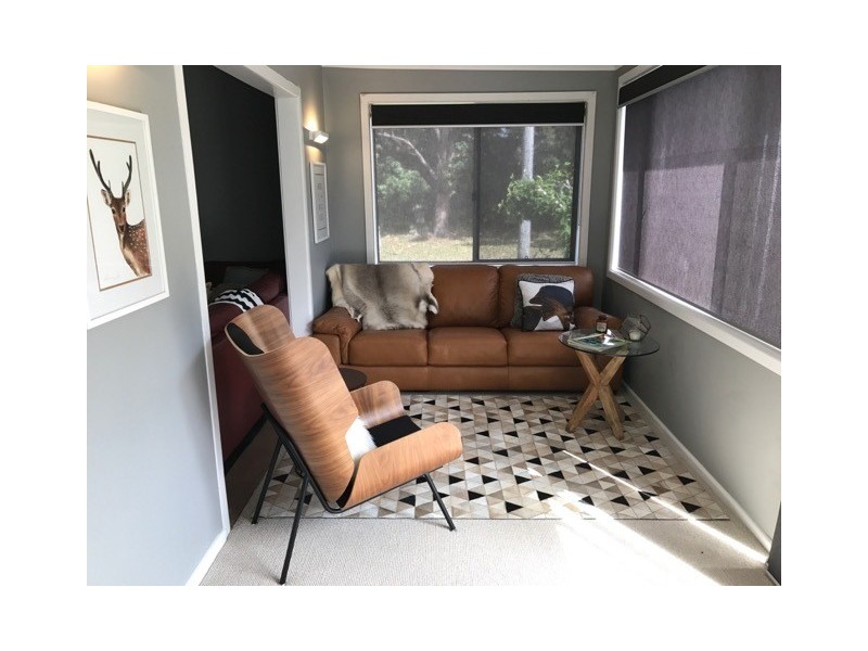 33 Phillips Crescent, Mangerton NSW 2500