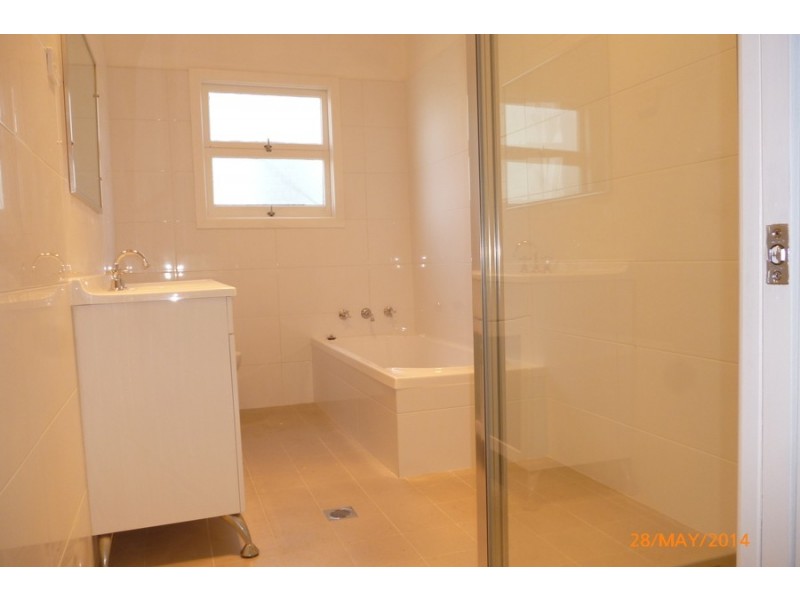 55 Urunga Parade, West Wollongong NSW 2500