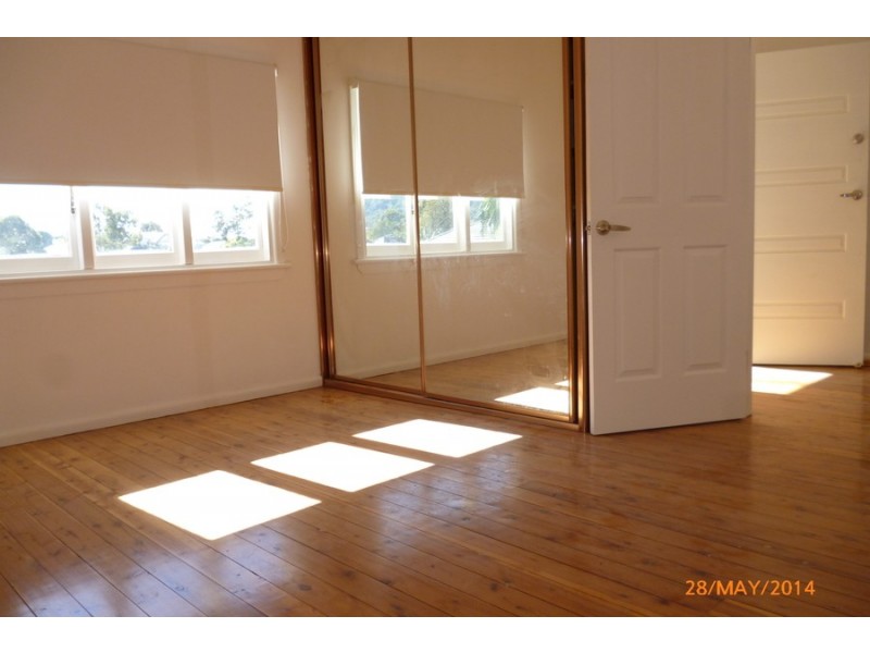 55 Urunga Parade, West Wollongong NSW 2500