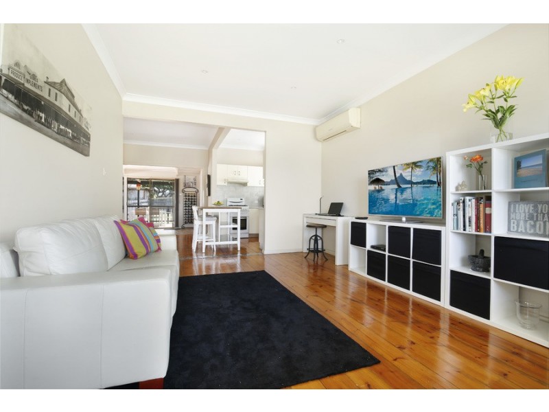 13 Waldron Street, Mount Saint Thomas NSW 2500