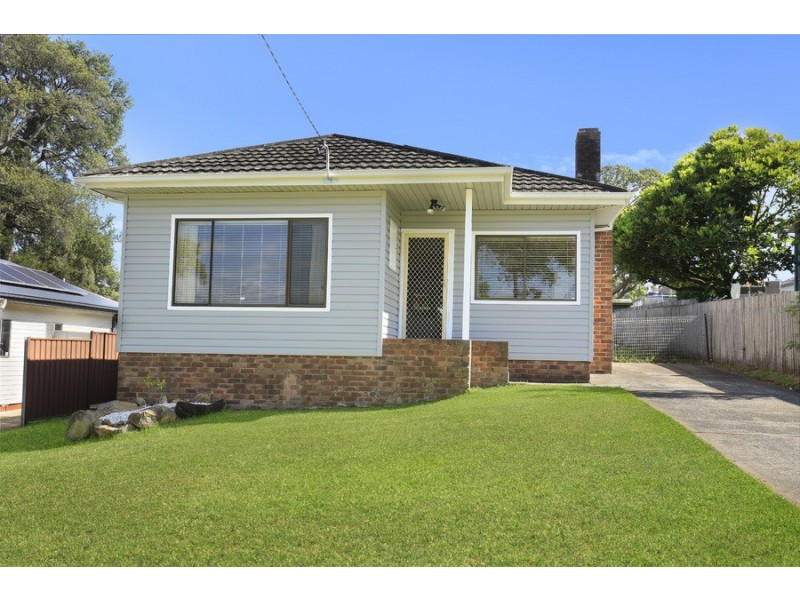 13 Waldron Street, Mount Saint Thomas NSW 2500