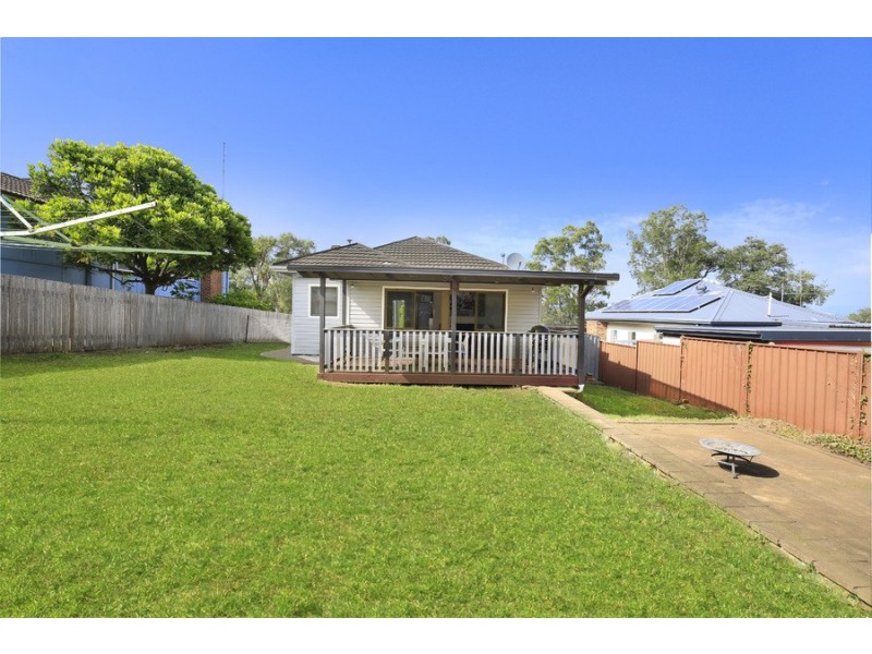 13 Waldron Street, Mount Saint Thomas NSW 2500