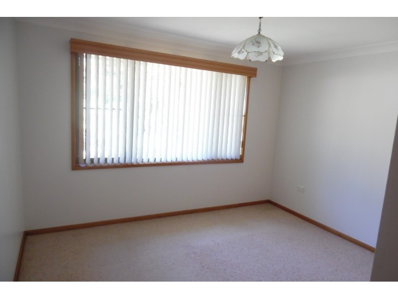 27 Edmund Avenue, Figtree NSW 2525