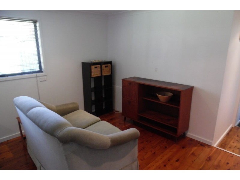 19a Prospect Street, Mount Saint Thomas NSW 2500