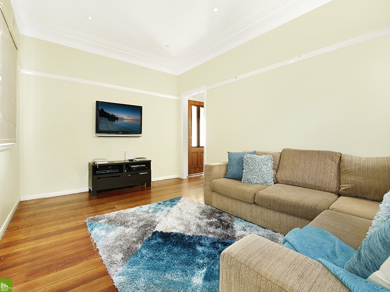 7 Prospect Street, Mount Saint Thomas NSW 2500