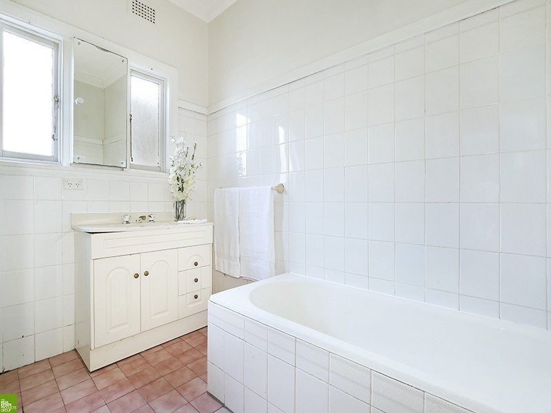 7 Prospect Street, Mount Saint Thomas NSW 2500