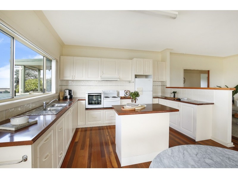 156 Farmborough Road, Farmborough Heights NSW 2526