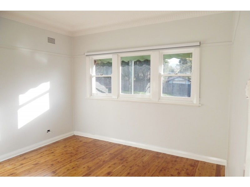 83 St Johns Avenue, Mangerton NSW 2500