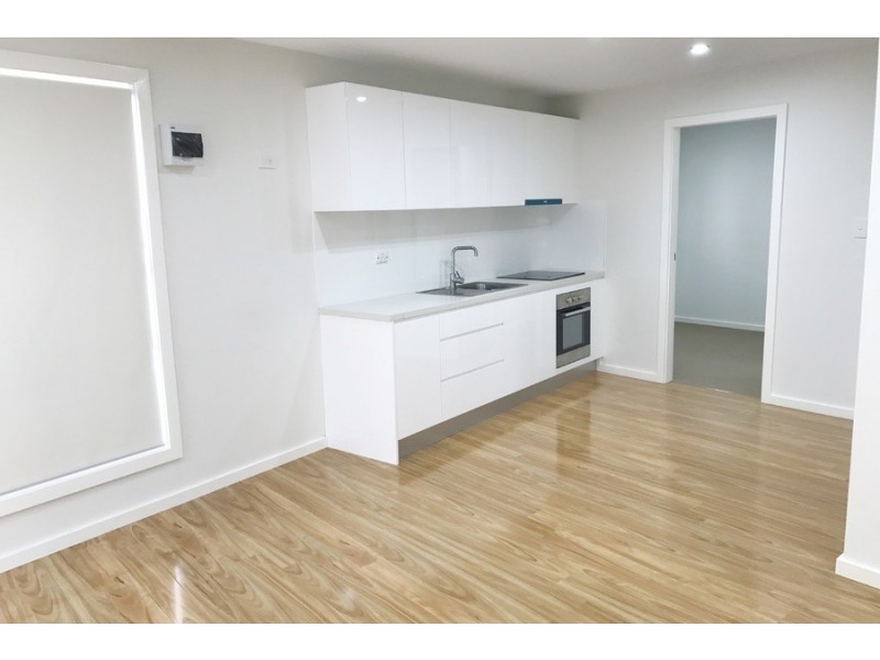 118B Shearwater Drive, Lake Heights NSW 2502