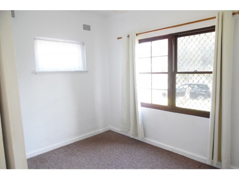 234 Gladstone Avenue, Mount Saint Thomas NSW 2500