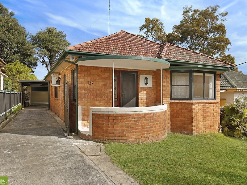 137 The Avenue, Mount Saint Thomas NSW 2500