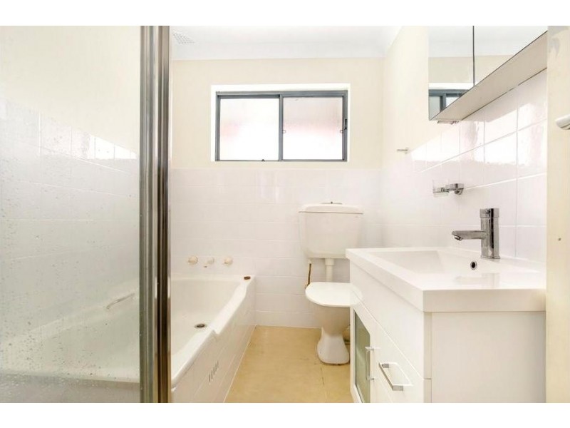 4/17 Zelang Avenue, Figtree NSW 2525