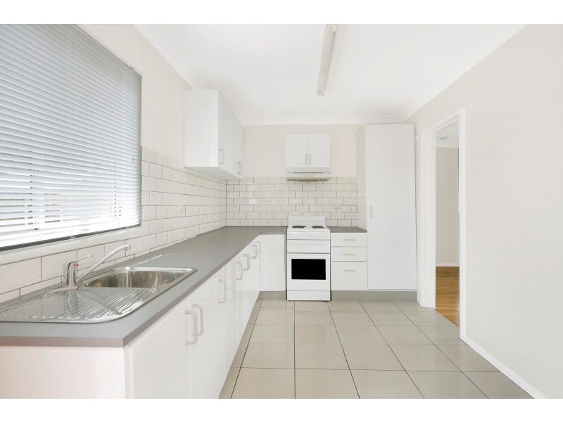 50 Thomas Street, Lake Illawarra NSW 2528