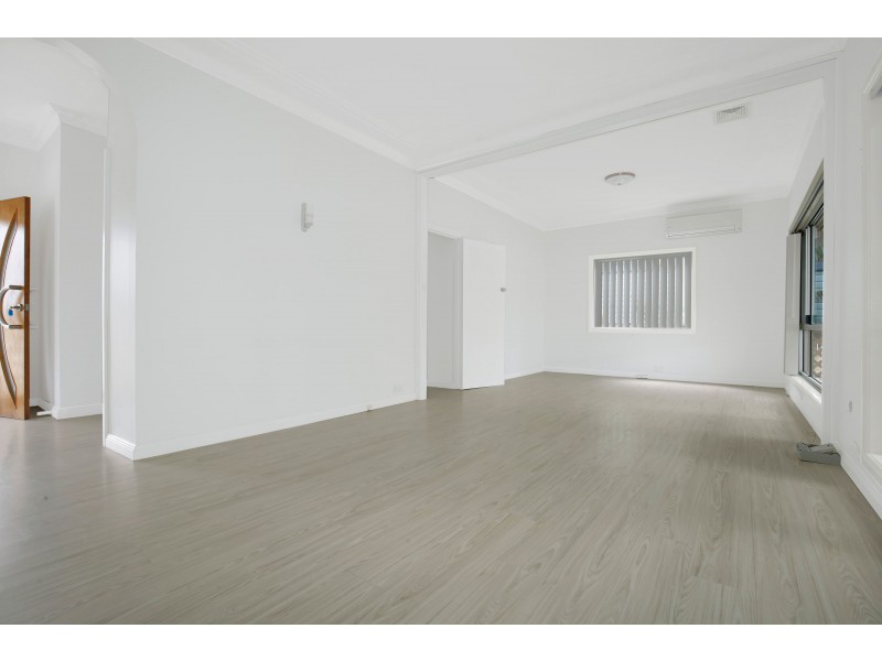 69 St Johns Avenue, Mangerton NSW 2500