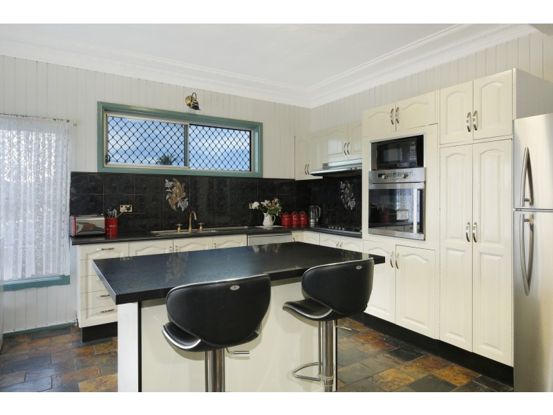 3 Fairy Avenue, Fairy Meadow NSW 2519