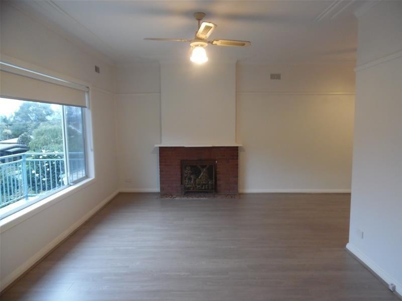 24 Mcarthur Parade, Mangerton NSW 2500