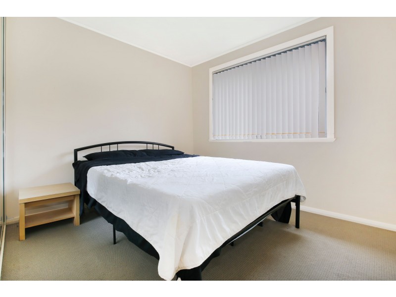 6 St Johns Avenue, Mangerton NSW 2500