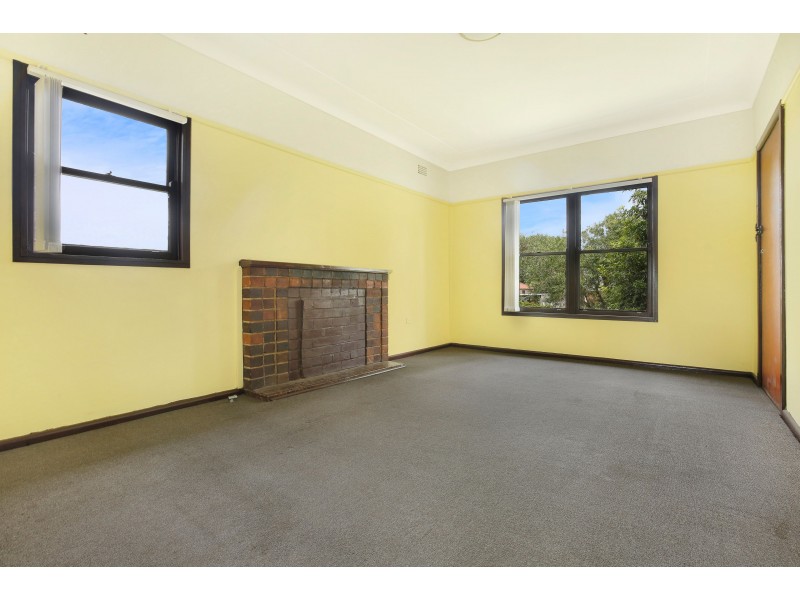 9 Hickman Street, Mount Saint Thomas NSW 2500